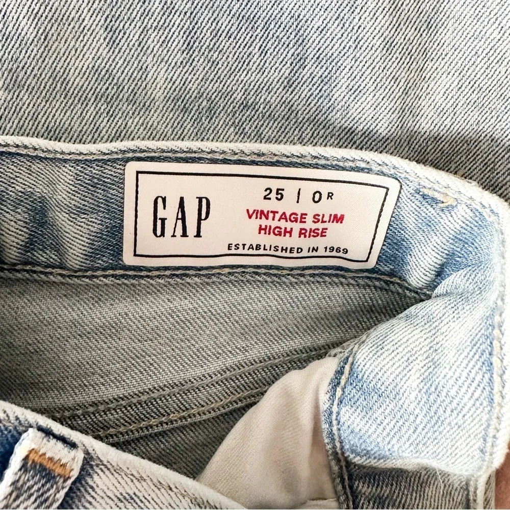 Gap Vintage Slim High Rise Light Wash Jeans Size 25 (0R)
